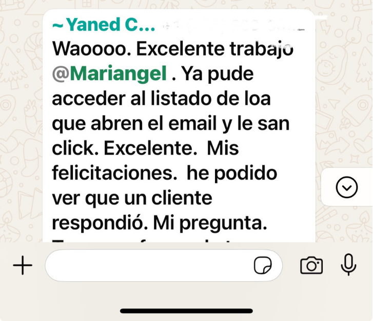 Captura real de un testimonio de WhatsApp de Yaned